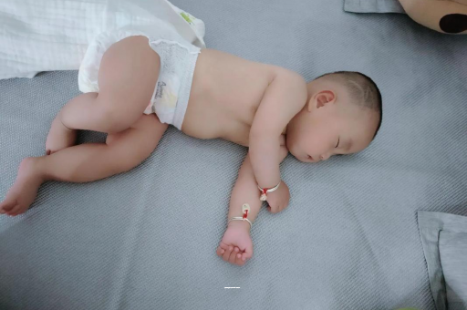 扬州孕妇肚子一跳一跳